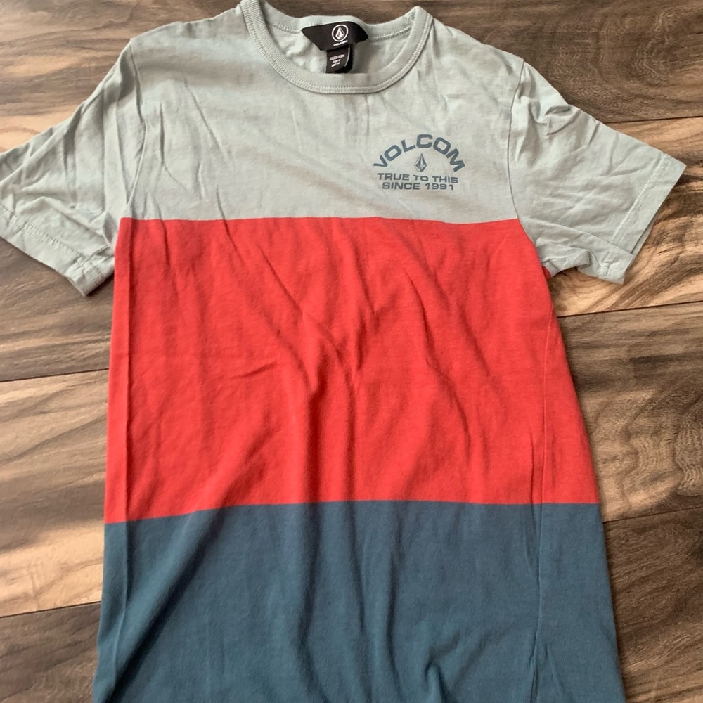 Boys Volcom tee